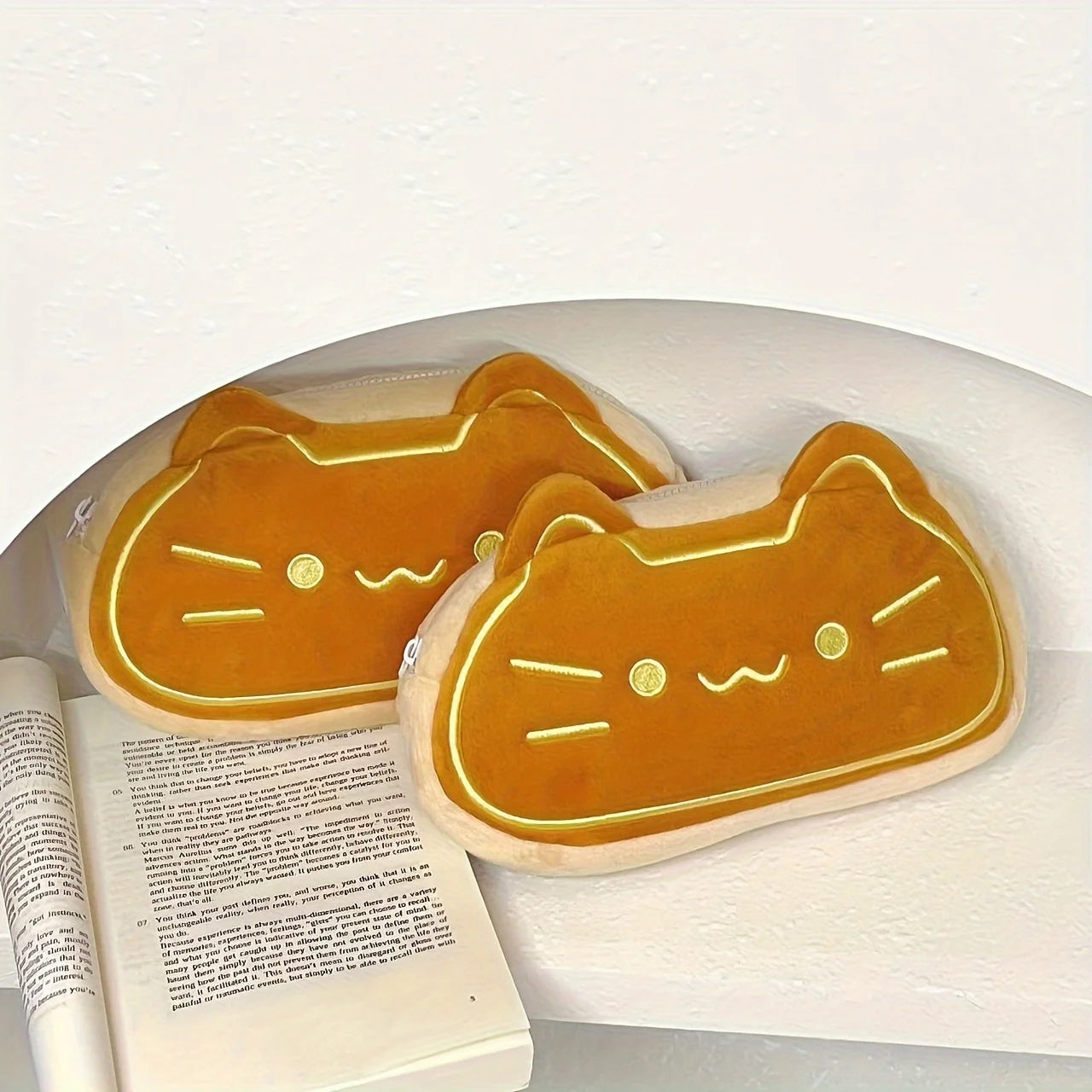 Caramel Cat Plush Pen Case
