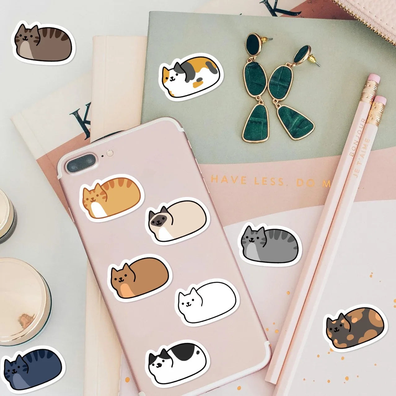 500pcs/roll Kawaii Cartoon Cat Stickers Roll - for DIY Crafts, ifts, arty Favors, uitar,Phone Decor - Self-Adhesive Cute Sticker